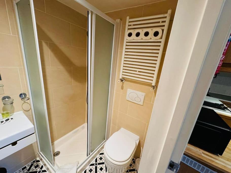 Trio'S Haven In Portebello Road Londra Exterior foto